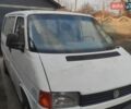 Білий Фольксваген Transporter, об'ємом двигуна 2.4 л та пробігом 400 тис. км за 2800 $, фото 1 на Automoto.ua