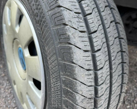 Білий Фольксваген Transporter, об'ємом двигуна 2.4 л та пробігом 400 тис. км за 5200 $, фото 18 на Automoto.ua