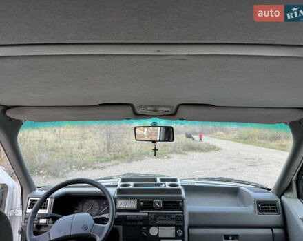 Білий Фольксваген Transporter, об'ємом двигуна 2.4 л та пробігом 400 тис. км за 5200 $, фото 20 на Automoto.ua