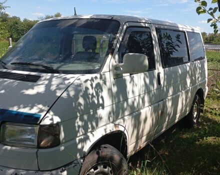 Белый Фольксваген Transporter, объемом двигателя 2.4 л и пробегом 600 тыс. км за 3500 $, фото 3 на Automoto.ua