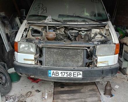 Білий Фольксваген Transporter, об'ємом двигуна 1.9 л та пробігом 300 тис. км за 2500 $, фото 5 на Automoto.ua
