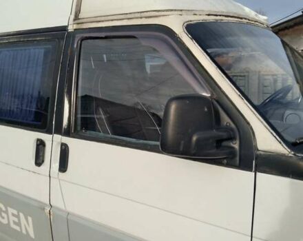 Білий Фольксваген Transporter, об'ємом двигуна 2.4 л та пробігом 700 тис. км за 3800 $, фото 2 на Automoto.ua