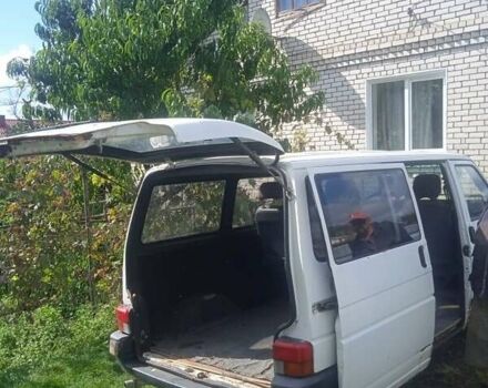 Білий Фольксваген Transporter, об'ємом двигуна 2.4 л та пробігом 500 тис. км за 2900 $, фото 1 на Automoto.ua