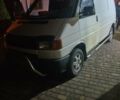 Білий Фольксваген Transporter, об'ємом двигуна 2.4 л та пробігом 300 тис. км за 4000 $, фото 3 на Automoto.ua