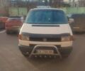 Білий Фольксваген Transporter, об'ємом двигуна 2.4 л та пробігом 300 тис. км за 4000 $, фото 1 на Automoto.ua