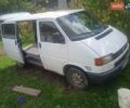 Білий Фольксваген Transporter, об'ємом двигуна 2.4 л та пробігом 500 тис. км за 2900 $, фото 1 на Automoto.ua