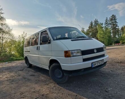 Білий Фольксваген Transporter, об'ємом двигуна 2.4 л та пробігом 1000 тис. км за 3500 $, фото 1 на Automoto.ua