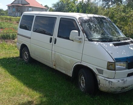Белый Фольксваген Transporter, объемом двигателя 2.4 л и пробегом 600 тыс. км за 3500 $, фото 1 на Automoto.ua