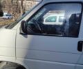 Білий Фольксваген Transporter, об'ємом двигуна 2.4 л та пробігом 600 тис. км за 4700 $, фото 1 на Automoto.ua