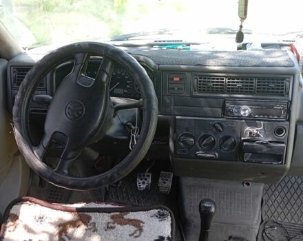 Белый Фольксваген Transporter, объемом двигателя 2.4 л и пробегом 600 тыс. км за 3500 $, фото 5 на Automoto.ua