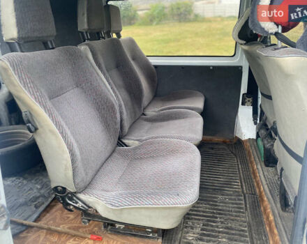 Белый Фольксваген Transporter, объемом двигателя 2.4 л и пробегом 550 тыс. км за 5100 $, фото 7 на Automoto.ua