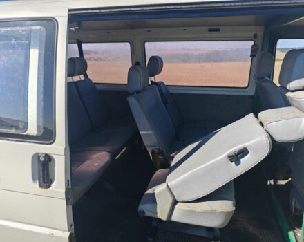 Белый Фольксваген Transporter, объемом двигателя 2.4 л и пробегом 699 тыс. км за 3650 $, фото 9 на Automoto.ua