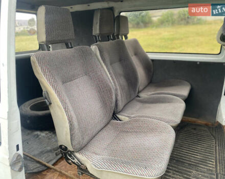 Белый Фольксваген Transporter, объемом двигателя 2.4 л и пробегом 550 тыс. км за 5100 $, фото 6 на Automoto.ua