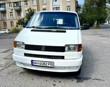 Белый Фольксваген Transporter, объемом двигателя 2.37 л и пробегом 380 тыс. км за 4100 $, фото 1 на Automoto.ua