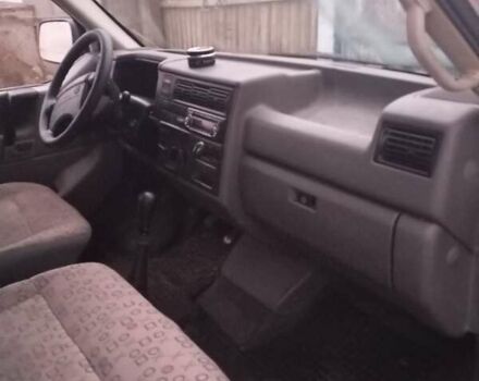 Білий Фольксваген Transporter, об'ємом двигуна 2 л та пробігом 448 тис. км за 5000 $, фото 4 на Automoto.ua