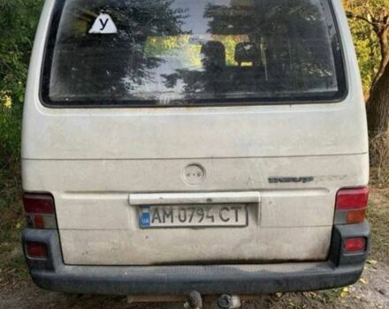 Белый Фольксваген Transporter, объемом двигателя 1.9 л и пробегом 1000 тыс. км за 3500 $, фото 2 на Automoto.ua