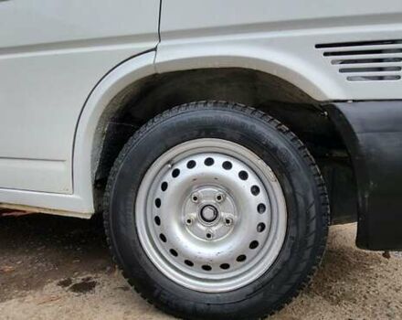 Белый Фольксваген Transporter, объемом двигателя 2.4 л и пробегом 659 тыс. км за 4950 $, фото 7 на Automoto.ua