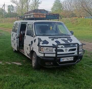 Белый Фольксваген Transporter, объемом двигателя 2.5 л и пробегом 300 тыс. км за 5000 $, фото 6 на Automoto.ua