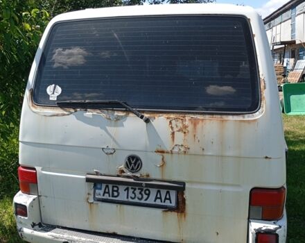 Белый Фольксваген Transporter, объемом двигателя 2.4 л и пробегом 600 тыс. км за 3500 $, фото 3 на Automoto.ua