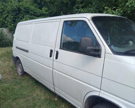 Білий Фольксваген Transporter, об'ємом двигуна 2.4 л та пробігом 300 тис. км за 5800 $, фото 1 на Automoto.ua