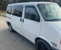 Белый Фольксваген Transporter, объемом двигателя 2.4 л и пробегом 450 тыс. км за 3500 $, фото 1 на Automoto.ua
