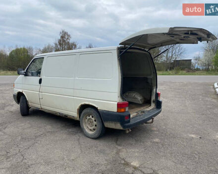 Белый Фольксваген Transporter, объемом двигателя 1.9 л и пробегом 320 тыс. км за 2600 $, фото 4 на Automoto.ua