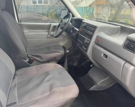 Білий Фольксваген Transporter, об'ємом двигуна 1.9 л та пробігом 275 тис. км за 4950 $, фото 6 на Automoto.ua