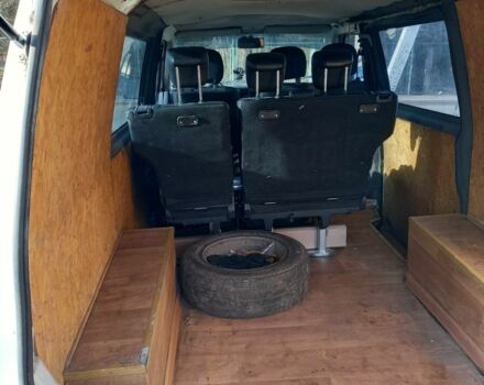 Білий Фольксваген Transporter, об'ємом двигуна 1.9 л та пробігом 396 тис. км за 4100 $, фото 7 на Automoto.ua