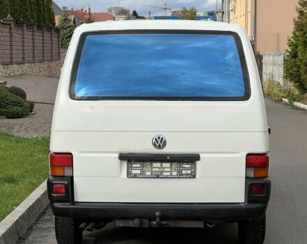 Белый Фольксваген Transporter, объемом двигателя 2.4 л и пробегом 319 тыс. км за 3499 $, фото 5 на Automoto.ua