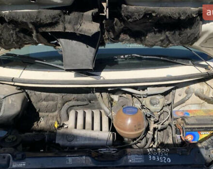 Белый Фольксваген Transporter, объемом двигателя 2.4 л и пробегом 309 тыс. км за 5500 $, фото 5 на Automoto.ua