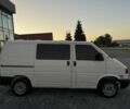 Білий Фольксваген Transporter, об'ємом двигуна 2.5 л та пробігом 400 тис. км за 3999 $, фото 1 на Automoto.ua