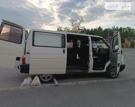 Білий Фольксваген Transporter, об'ємом двигуна 1.9 л та пробігом 327 тис. км за 5400 $, фото 9 на Automoto.ua