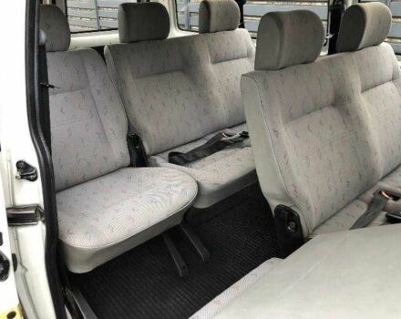 Белый Фольксваген Transporter, объемом двигателя 2.4 л и пробегом 238 тыс. км за 2975 $, фото 6 на Automoto.ua