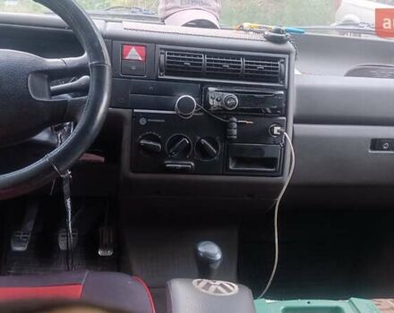 Белый Фольксваген Transporter, объемом двигателя 2.4 л и пробегом 473 тыс. км за 4800 $, фото 7 на Automoto.ua