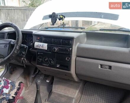 Белый Фольксваген Transporter, объемом двигателя 1.9 л и пробегом 357 тыс. км за 4200 $, фото 7 на Automoto.ua