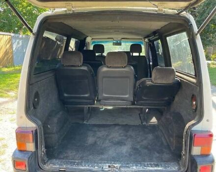 Белый Фольксваген Transporter, объемом двигателя 2.4 л и пробегом 400 тыс. км за 4000 $, фото 18 на Automoto.ua