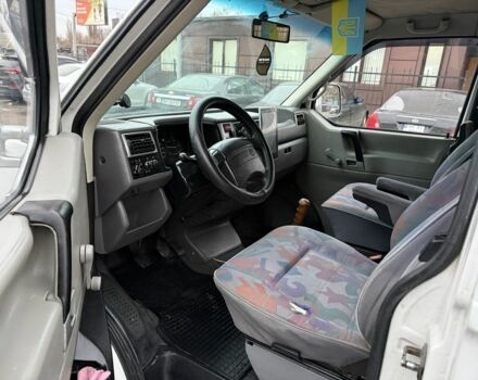 Белый Фольксваген Transporter, объемом двигателя 2.5 л и пробегом 350 тыс. км за 6200 $, фото 13 на Automoto.ua