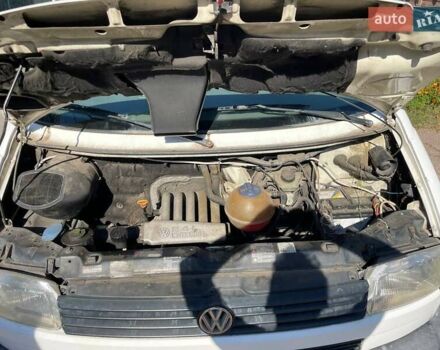 Белый Фольксваген Transporter, объемом двигателя 2.4 л и пробегом 400 тыс. км за 4000 $, фото 7 на Automoto.ua