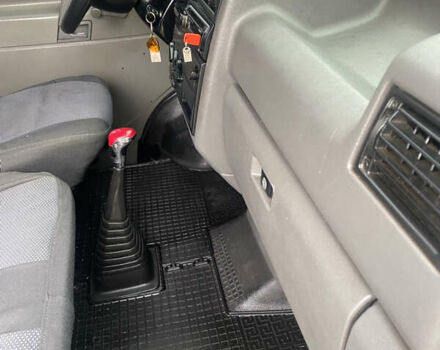 Білий Фольксваген Transporter, об'ємом двигуна 2.46 л та пробігом 407 тис. км за 4550 $, фото 2 на Automoto.ua