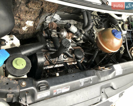 Білий Фольксваген Transporter, об'ємом двигуна 1.9 л та пробігом 435 тис. км за 5800 $, фото 3 на Automoto.ua