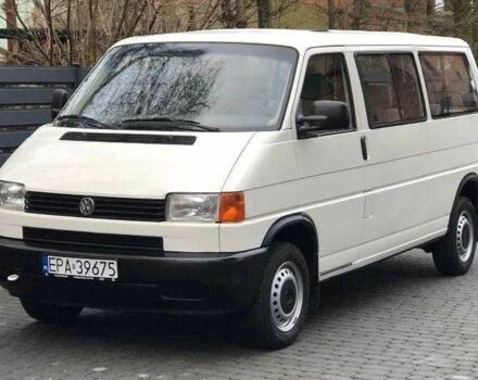 Белый Фольксваген Transporter, объемом двигателя 2.4 л и пробегом 238 тыс. км за 2975 $, фото 2 на Automoto.ua