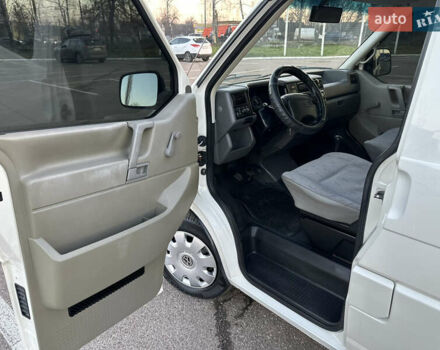 Белый Фольксваген Transporter, объемом двигателя 1.9 л и пробегом 356 тыс. км за 5950 $, фото 12 на Automoto.ua