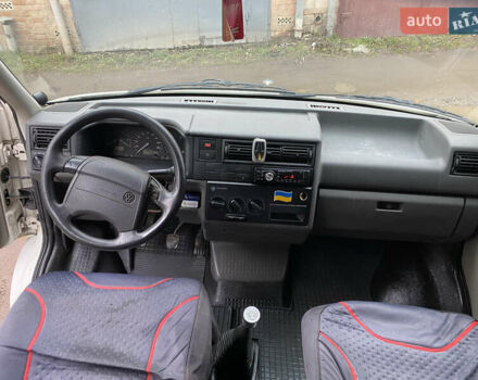 Белый Фольксваген Transporter, объемом двигателя 2.46 л и пробегом 420 тыс. км за 5000 $, фото 7 на Automoto.ua