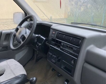 Белый Фольксваген Transporter, объемом двигателя 10 л и пробегом 500 тыс. км за 2650 $, фото 7 на Automoto.ua