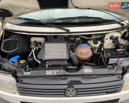 Белый Фольксваген Transporter, объемом двигателя 2.46 л и пробегом 420 тыс. км за 5000 $, фото 9 на Automoto.ua