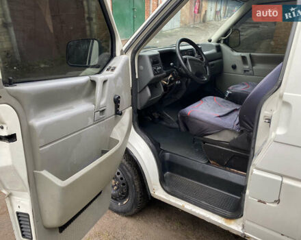 Белый Фольксваген Transporter, объемом двигателя 2.46 л и пробегом 420 тыс. км за 5000 $, фото 5 на Automoto.ua