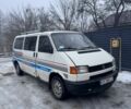 Белый Фольксваген Transporter, объемом двигателя 1.9 л и пробегом 300 тыс. км за 3950 $, фото 1 на Automoto.ua