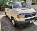 Білий Фольксваген Transporter, об'ємом двигуна 2 л та пробігом 365 тис. км за 4827 $, фото 1 на Automoto.ua