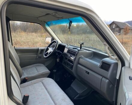 Белый Фольксваген Transporter, объемом двигателя 2.5 л и пробегом 400 тыс. км за 5150 $, фото 8 на Automoto.ua