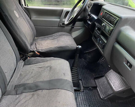 Білий Фольксваген Transporter, об'ємом двигуна 2.4 л та пробігом 420 тис. км за 4200 $, фото 7 на Automoto.ua